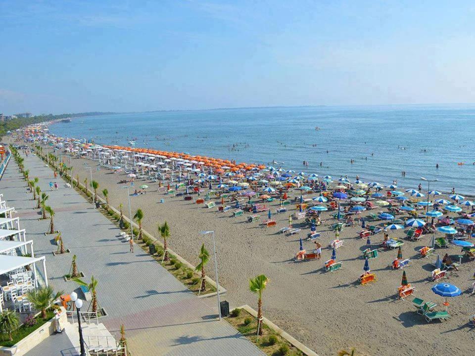 Hotel Mario, Shëngjin Exteriér fotografie